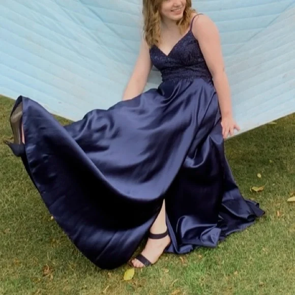 Navy Blue Grad/Prom Dress - Picture 5 of 5